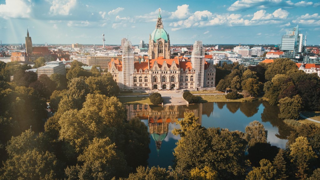 Rathaus von Hannover Drohne